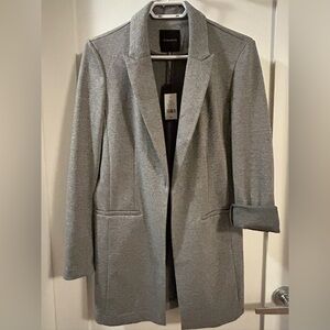 DYNAMITE Women's Gray/Cream Twill Fitted Knit BF Blazer